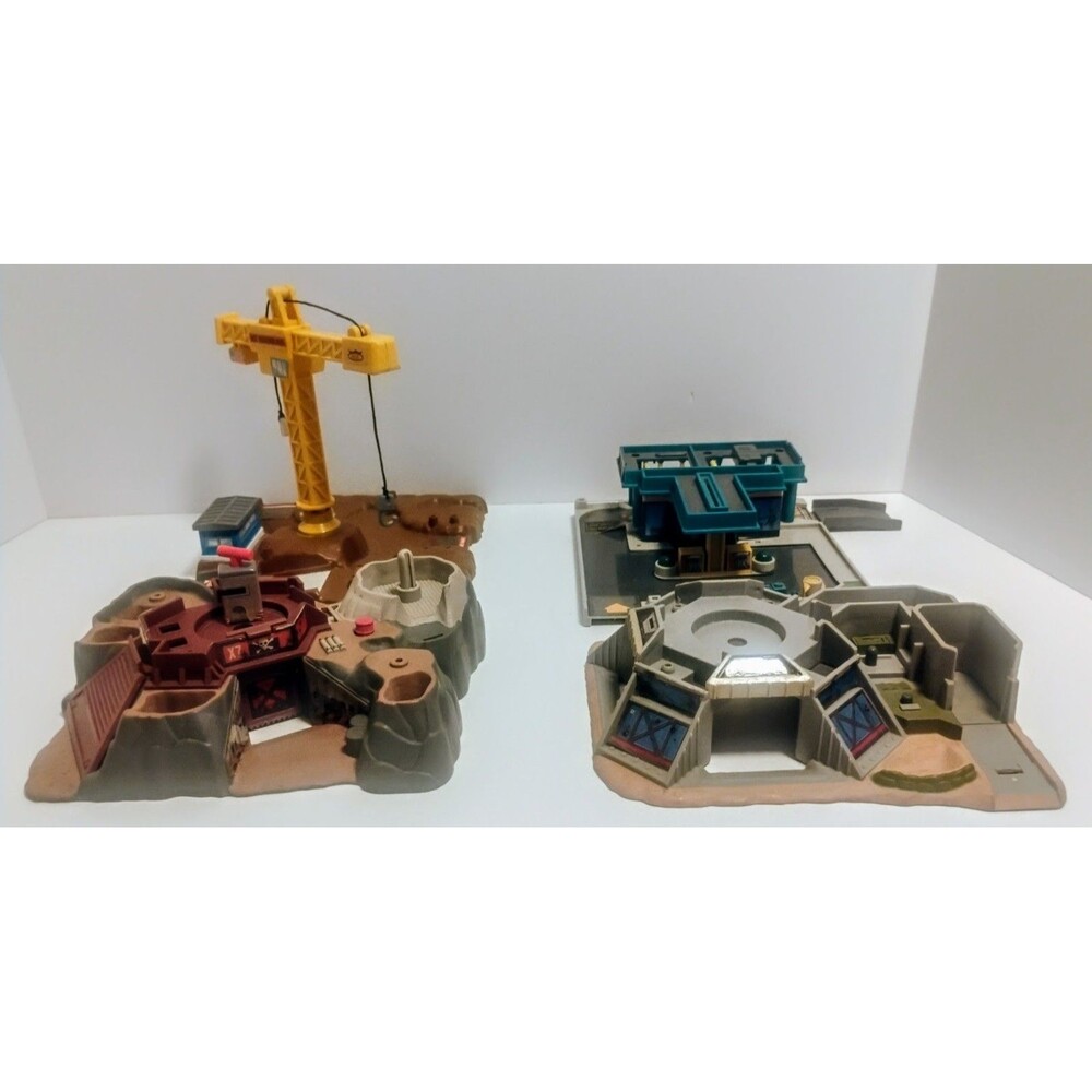 VINTAGE 90'S GALOOB MICRO MACHINES PLAYSET LOT CAR WASH CONSTRUCTION SITE ETC